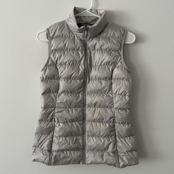 Eddie Bauer Grey Silver Puffer Vest No Size Tag Meas. Size Small - Picture 1 of 8